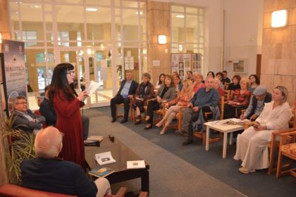 video eveniment de inalta tinuta la biblioteca judeteana ioan n roman din constanta 3 poeti greci si au prezentat volumele de poezie in editie bilingva romana si greaca 6830c9b1908b3