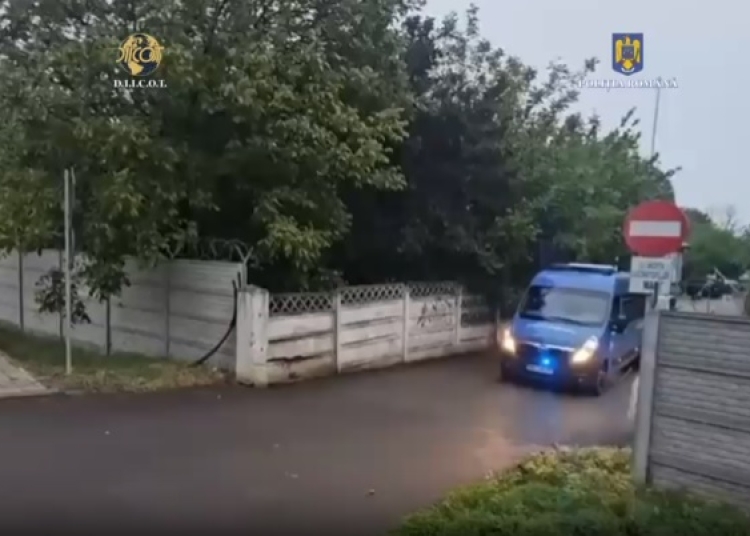 video perchezitii in constanta un individ vindea droguri cu sume cuprinse intre 850 si 1 300 de lei 6834618a82522