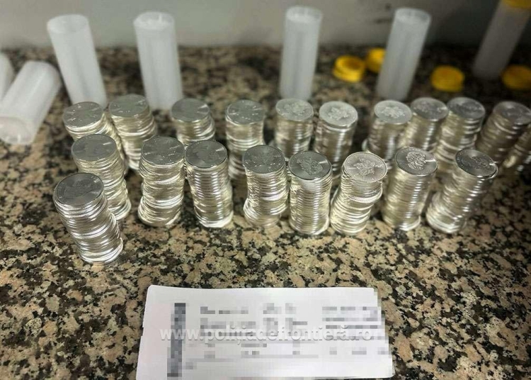 500 monede descoperite in bagajele a doi cetateni straini pe aeroportul otopeni 683c369c78b0c