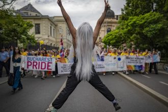 a inceput marsul bucharest pride 6844477645148