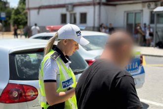a urcat la volan pentru ca s a ars prietenul la mana fara permis si cu antecedente un barbat din mereni ajunge in detentie 685879f81f08d
