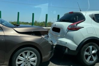 accident pe autostrada soarelui masinile imobilizate pe banda a doua 684d4f9226c74