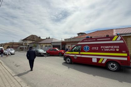 accident rutier a lovit o masina parcata apoi a ricosat intr o terasa 683ef94631b6b