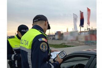 accident rutier cu 3 masini implicate in tulcea 6843f8f105000