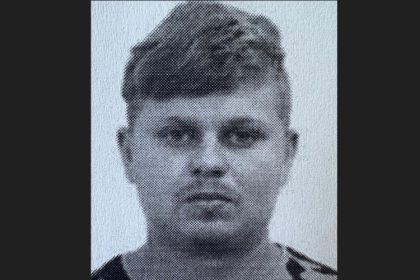 acest tanar a disparut de la domiciliul sau din localitatea coslugea daca il vedeti sunati la politie 6853c89a1add9