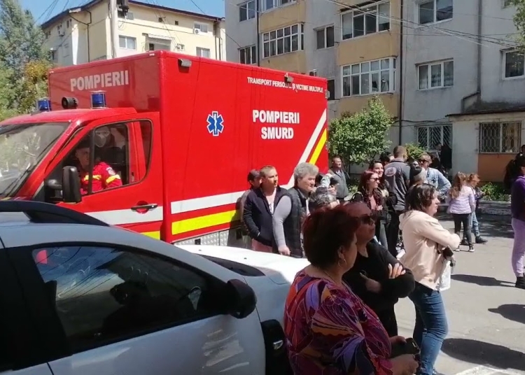 alerta de incendiu la un apartament de la navodari 685141d6ccfb3
