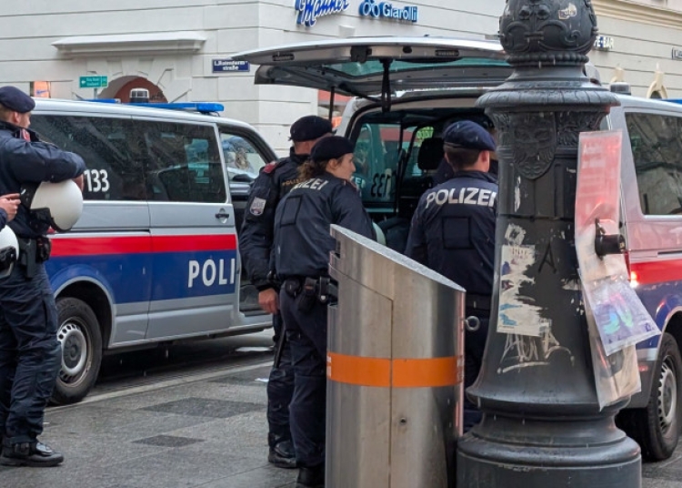 atac armat intr o scoala din orasul austriac graz cel putin 10 persoane au fost ucise iar alte zeci au fost ranite 68481677d30e4