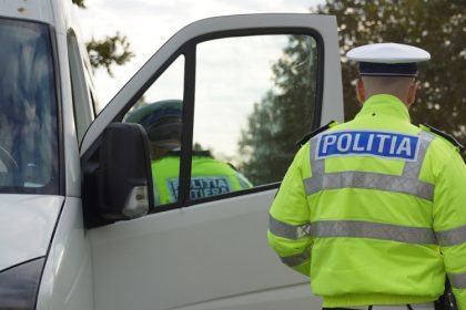 aventuri la medgidia beat crita a dat cu spatele intr un microbuz a rugat soferul sa i parcheze bmw ul iar apoi a cazut cu fata de asfalt 6849ff824e043