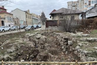 bloc peste poarta mare a cetatii tomis proiectul black waters de pe strada mircea cel batran revine in clm desi a fost respins de mai multe ori 685b1beff20fb