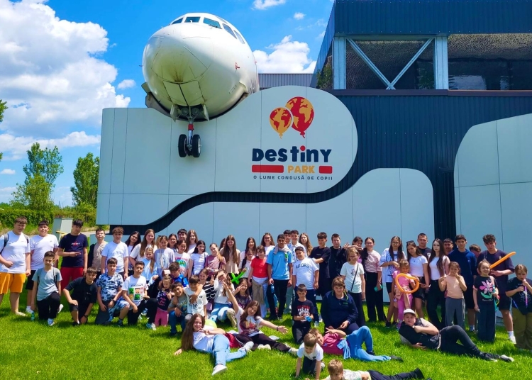 bucurie pentru 500 de copii udttmr i a dus la destiny park 6841652cdbeee