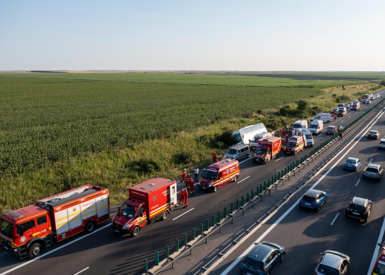 care este starea copiilor dusi la spital dupa ce autocarul cu care mergeau la mare s a rasturnat pe autostrada a2 6858f728dc2ff
