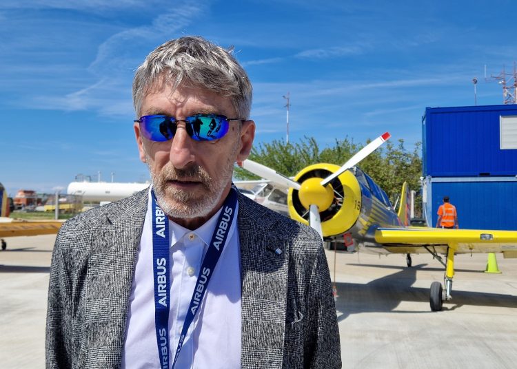 cinematograf in aer liber pe aeroportul international tuzla trei zile dedicate filmului de aviatie 6859aba6b2f2a