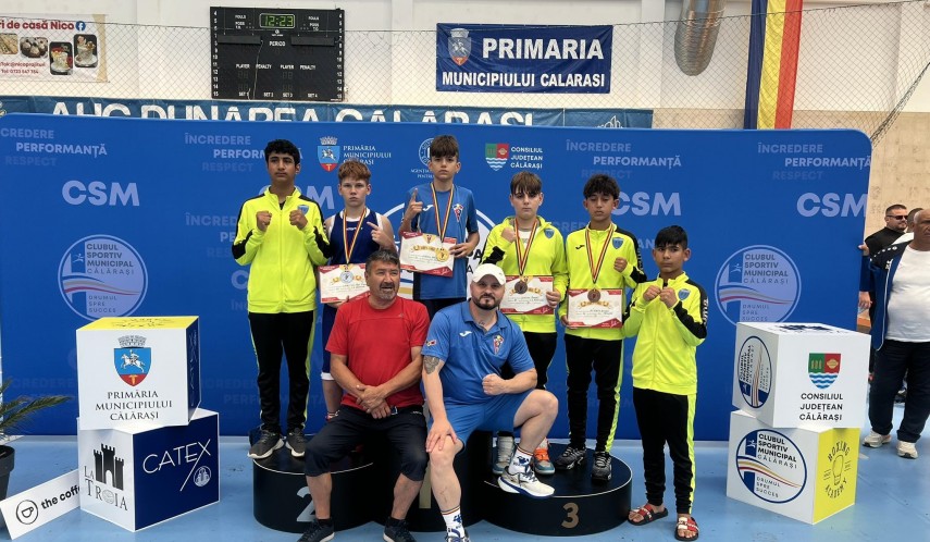 cs navodari patru medalii la cupa romaniei de box pentru cadeti mandru de voi gladiatorii mei galerie foto 683db04987992