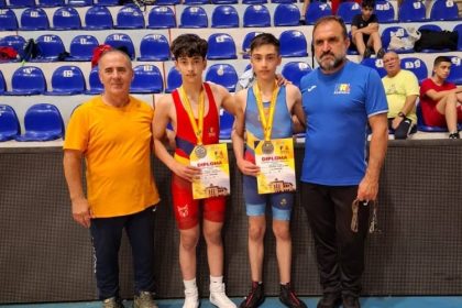 doi sportivi din navodari vicecampioni nationali la lupte greco romane 6849e684c7ea8