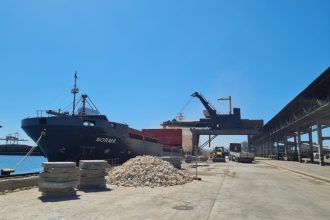 doua firme cercetate in dosarul mita in portul constanta isi cer falimentul in instanta 6851ef53d2df7