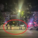 foto cu carbunii aprinsi prin constanta un barbat a starnit panica plimbandu se cu un carucior in flacari 685095aaec96d
