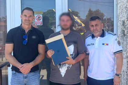 foto furt la poarta unui director de festival politistii din tuzla au actionat rapid si au recuperat totul 685e6e6e106e9