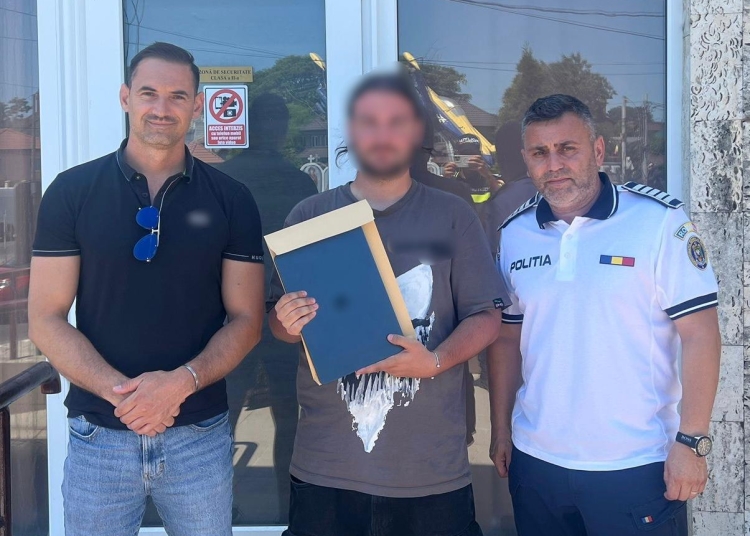foto furt la poarta unui director de festival politistii din tuzla au actionat rapid si au recuperat totul 685e6e6e106e9