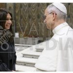 foto simona halep aproape de papa leon al xiv lea un moment de neuitat 6841da9e002de