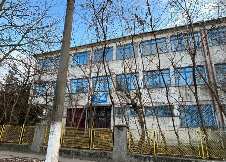 furt la noul sediu al politiei locale din constanta o femeie cu un minor isi incarcau roabele de mama focului 684b545a0d276