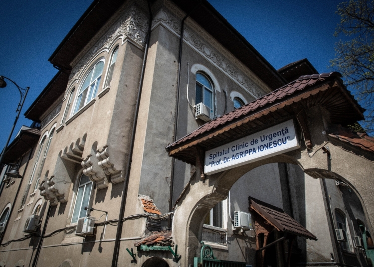 ion iliescu internat la terapie intensiva are in continuare nevoie de