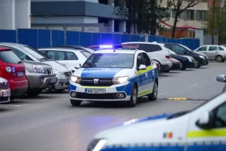 jaf la sediul postei din timisoara doi barbati au reusit sa fuga cu 16 saci plini cu bani 683c112b4615c