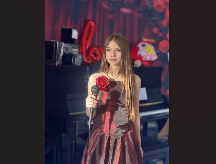 karina tasnicenco eleva a centrului teodor t burada constanta premiul i si premiul special al juriului la concursul national lumina artei foto p 683c07ff9b1dc