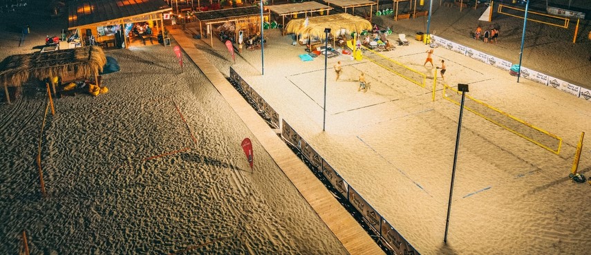 la mamaia turneu de volei pe plaja mixt meciuri intense pe nisip fierbinte 685ff3b36f5ad