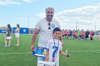 la opt ani dupa ce tatal a promovat cu ssc farul constanta fiul cel mai bun jucator la junior football cup galerie foto 68502409b1725
