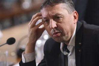 ministrul educatiei e criza de undeva trebuie sa taiem clarificari privind bursele elevilor si studentilor 685fff365ba87