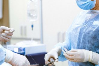 ministrul sanatatii anunta controale drastice medicii care pleaca mai devreme de la spital pentru a lucra la privat risca sa ramana fara loc de munca 685ff49ec8963