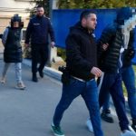 o femeie si iubitul acesteia acuzati ca au santajat mai multi barbati pe care i au filmat in ipostaze intime fara acordul lor ajung la inchisoare 685eacc4b2cb7