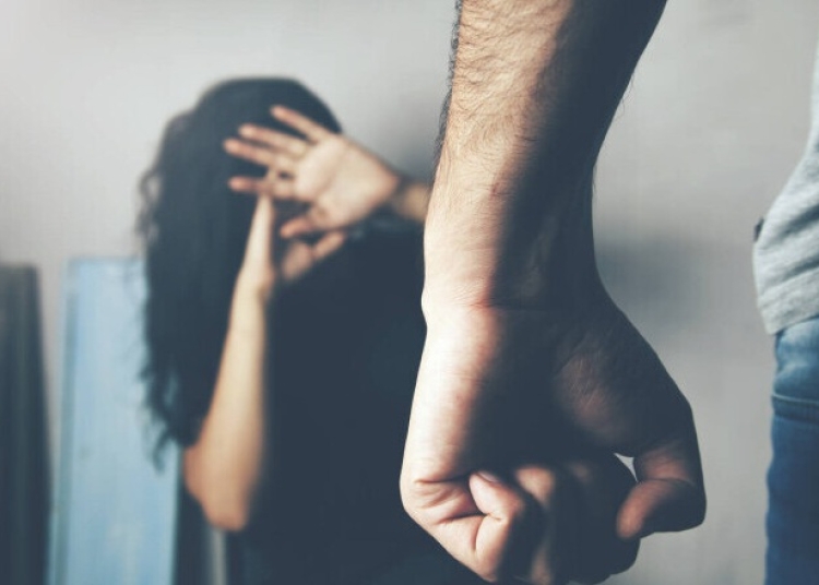 ordin de protectie pe numele unui individ din mangalia obsedat de fosta concubina pe care o urmarea si o agresa chiar si la locul de munca 6840d67147e5e