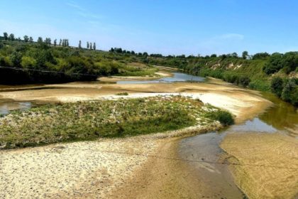 restrictii de navigatie pe dunare din cauza secetei 68624ef562647