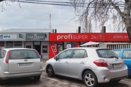 s a prefacut ca aluneca apoi l a lovit si i a furat banii si cheile in zona abator 683f829343f0b