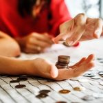 taieri masive ale veniturilor bugetarilor noul guvern vrea sa economiseasca aproape 10 miliarde de euro doar din taierile de sporuri 6842e91261970