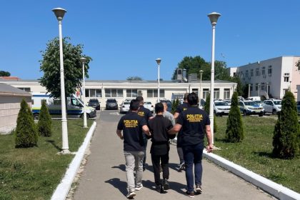 talharie in plina zi in zona garii constanta victima si un politist au imobilizat hotul care a folosit metoda cureaua 6855f0c47e0bf