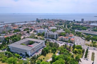 terenul de pe bulevardul tomis 96 scos la licitatie cladirea clubului snc acopera peste 90 din suprafata 685e41d9c7619
