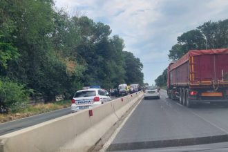 trafic blocat in urma unui accident la iesire din valu lui traian o femeie insarcinata transportata la spital 6855305fc055e