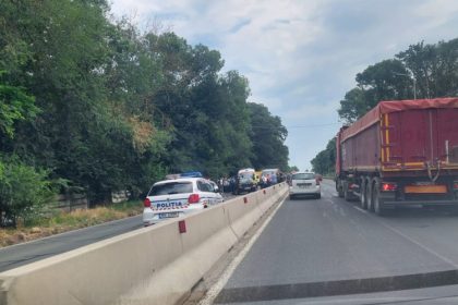 trafic blocat in urma unui accident la iesire din valu lui traian o femeie insarcinata transportata la spital 6855305fc055e