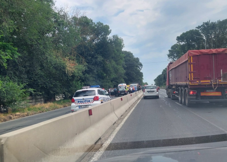trafic blocat in urma unui accident la iesire din valu lui traian o femeie insarcinata transportata la spital 6855305fc055e