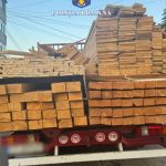 un barbat a fost sanctionat pentru ca transporta o cantitate mai mare de lemne decat cea declarata in documente 685fcccbc8d8a