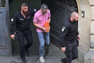 un procuror a fost arestat dupa ce a distrus probele dintr un dosar de viol in care era incriminat un preot iar victima era minora 68511c39c624c