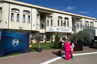 universitatea ovidius din constanta scoate la concurs 5145 de locuri pentru studii de licenta si alte 2911 locuri la programele de master 68593fd1dddbc