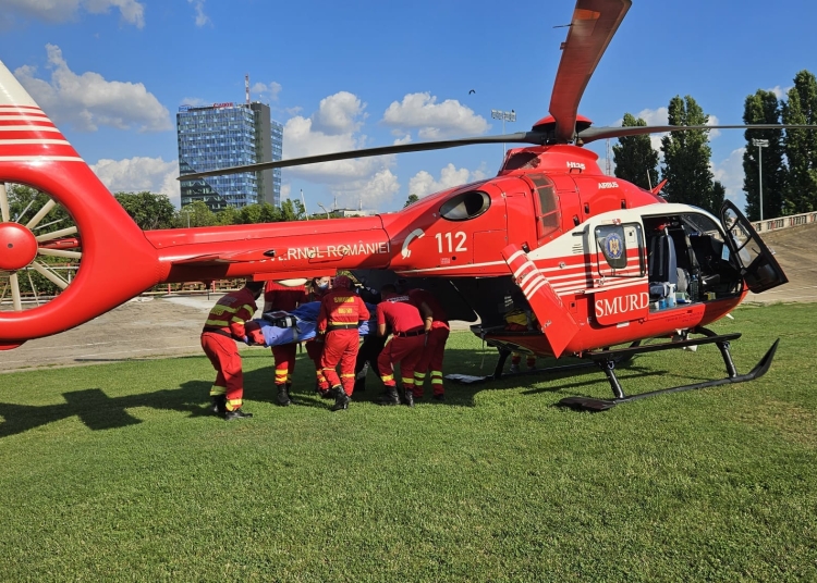 update accident rutier la neptun a intervenit elicopterul smurd traficul rutier este ingreunat 685cf3ddd4449