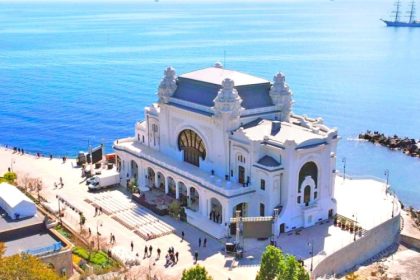 usr constanta a initiat petitia spune stop petrecerilor private organizate in fata cazinoului 683ebd7df3fa9