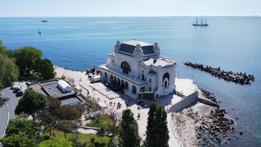 usr constanta a lansat petitia spune stop petrecerilor private organizate in fata cazinoului 683e990414389