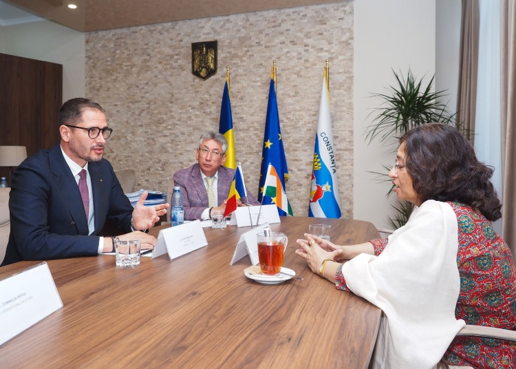 viceprimarul municipiului constanta costin rasauteanu a primit vizita excelentei sale manika jain ambasadorul republicii india in romania 685961cede395