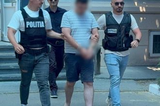 video acest constantean a postat poze indecente cu sotia sa pentru a o face sa se intoarca la el apoi si a distrus bratara electronica 685e88452550c