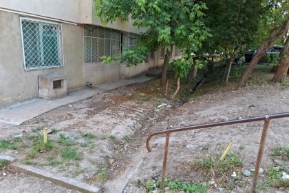 video municipalitatea a reabilitat doua blocuri iar acum proprietarii se confrunta cu dezastrul lasat in urma 6845712a82d47